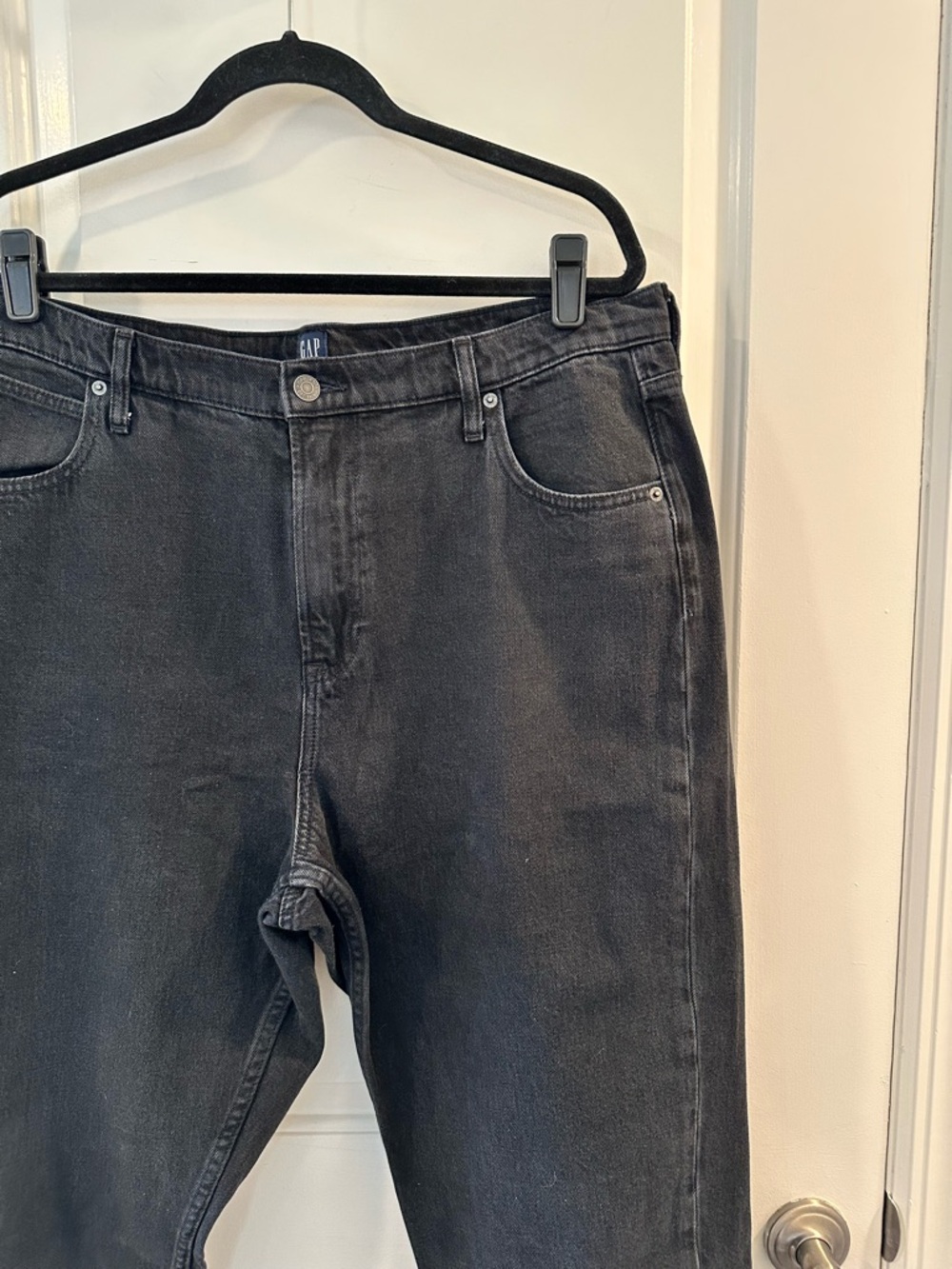 Gap High Rise Mom Jean in Black Wash Denim - Picture 5 of 11
